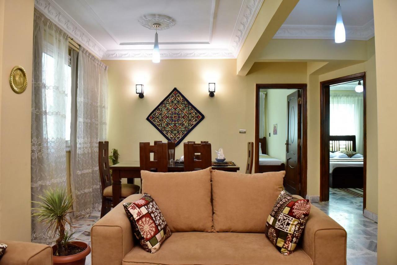 קהיר Two-Bedroom Apartment At Mohamed Farid Street מראה חיצוני תמונה
