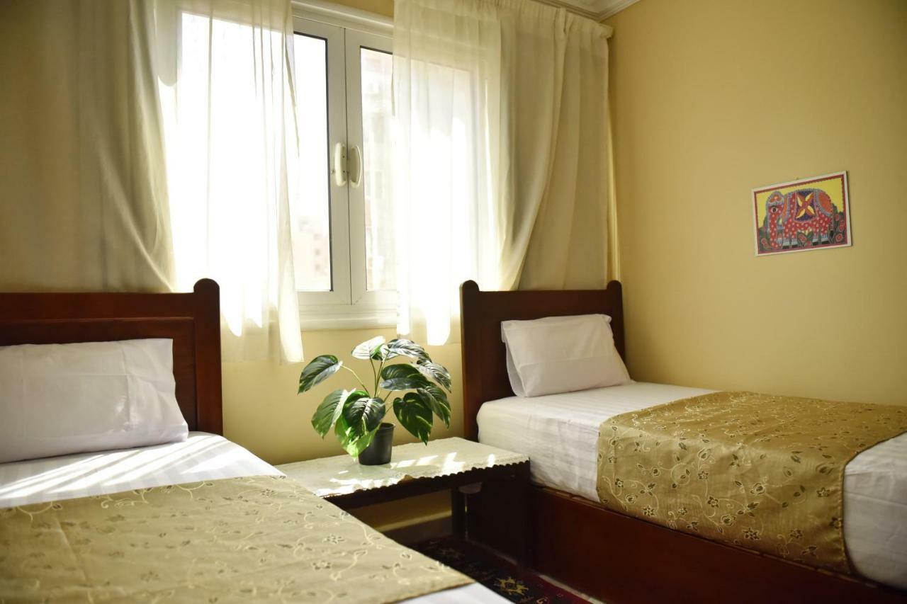 קהיר Two-Bedroom Apartment At Mohamed Farid Street מראה חיצוני תמונה