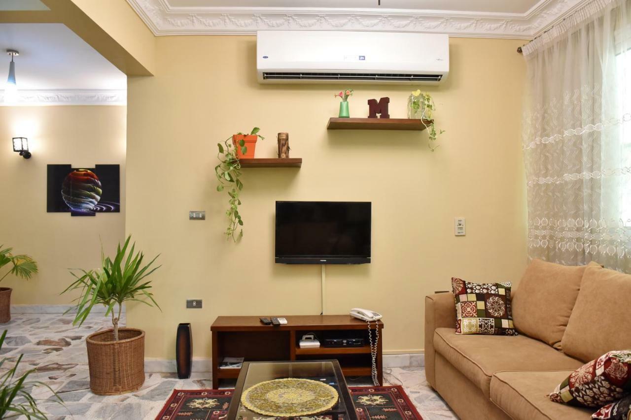 קהיר Two-Bedroom Apartment At Mohamed Farid Street מראה חיצוני תמונה