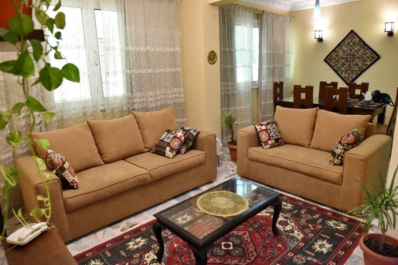קהיר Two-Bedroom Apartment At Mohamed Farid Street מראה חיצוני תמונה